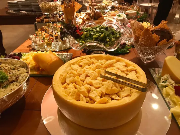 Maison Chantall - Mesa de Jantar Iluminada